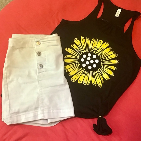 Flowy Racerback Tank HTV/Embellishment NWOT - Picture 3 of 8